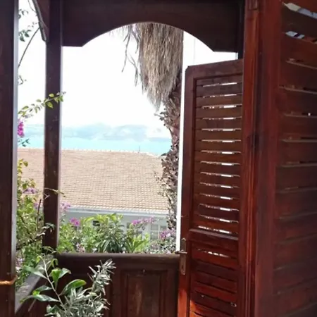 Asiyan Apart Nyaraló Kaş