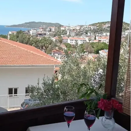 Asiyan Apart Holiday home